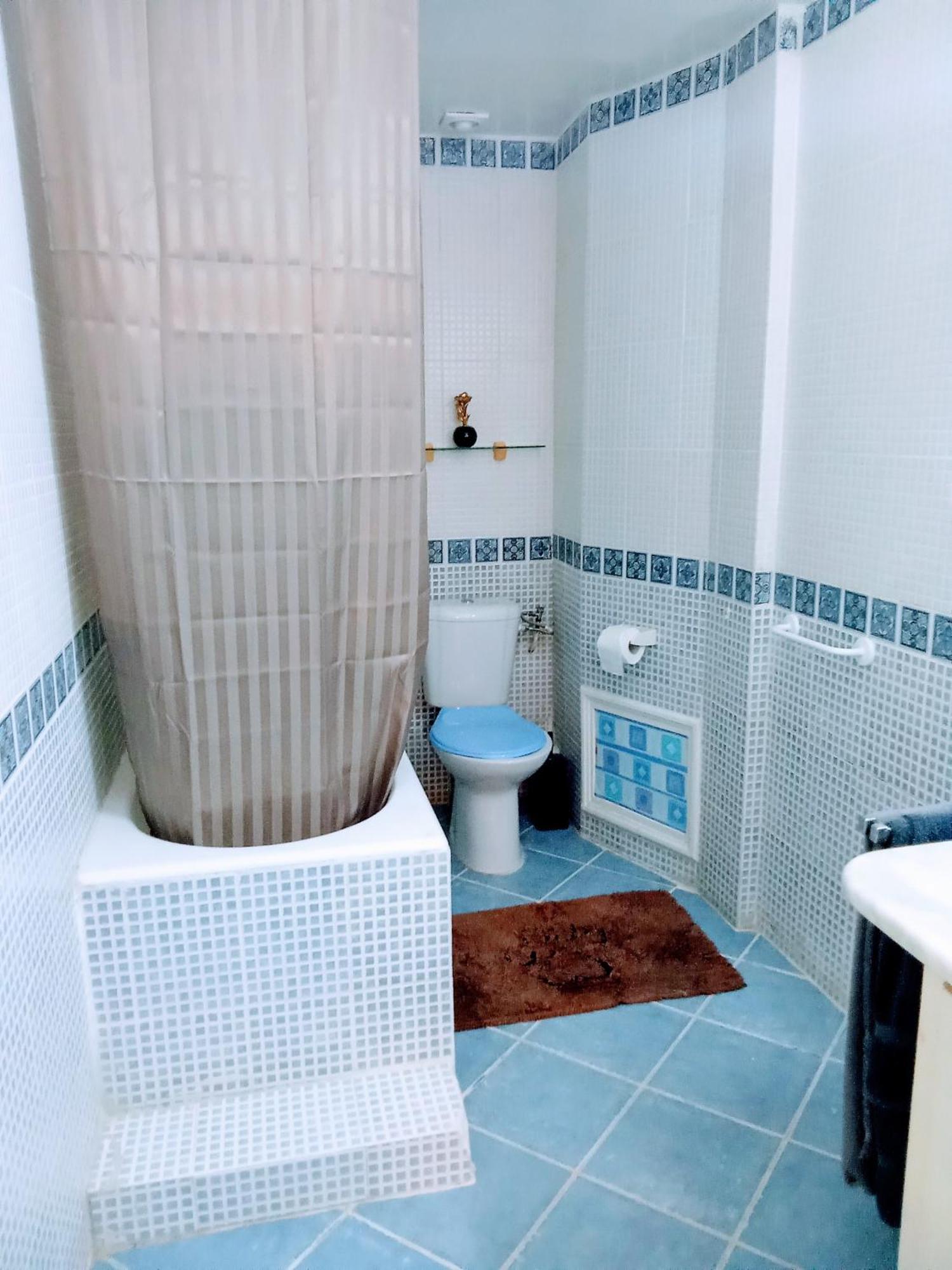Plaza Apartment *